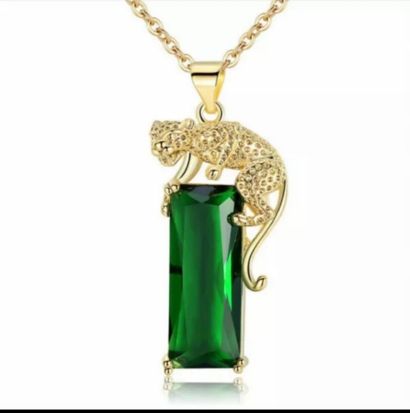 18K Gold Plated Leopard Rhinestone Necklaces - Picture 2 of 2